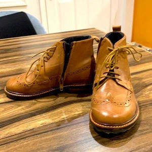 Zara boys tan boots boys size 10.5 in excellent condition
